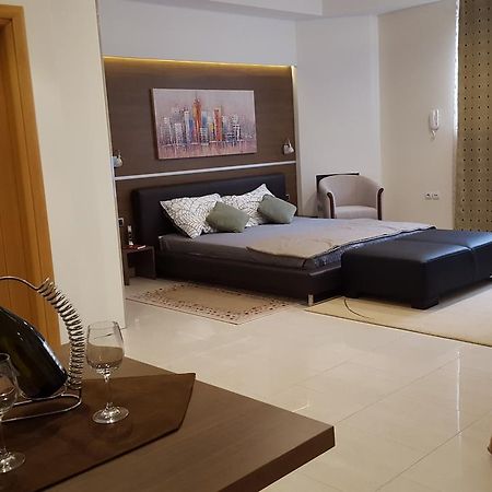 Centar Lux Vrsac Apartment Bagian luar foto