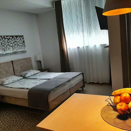 Centar Lux Vrsac Apartment Bagian luar foto