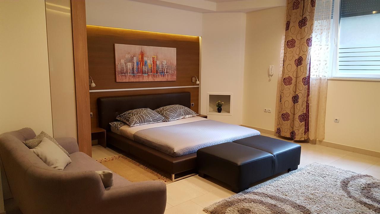 Centar Lux Vrsac Apartment Bagian luar foto